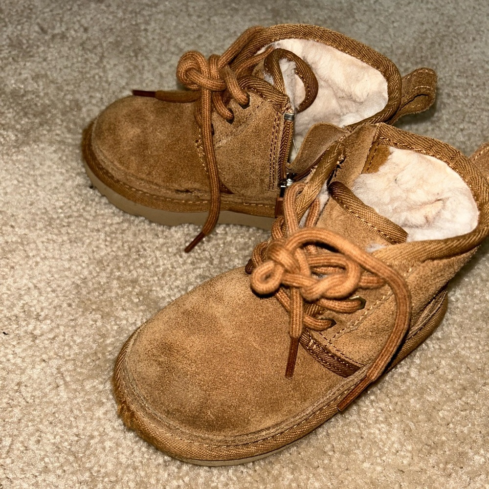 UGG Neumel